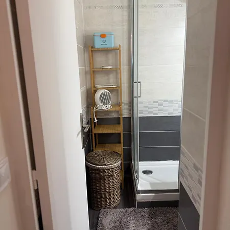 Apartment Dernier Etage Avec Garage, Piscines Et Tennis *