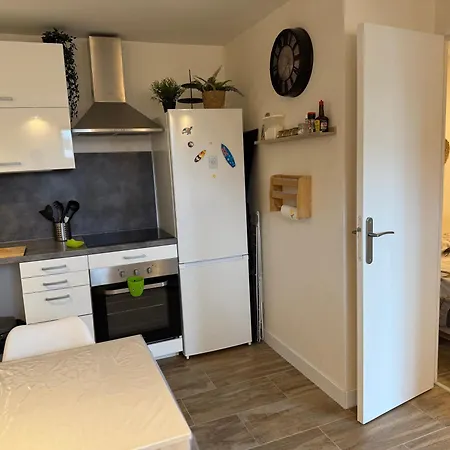 Dernier Etage Avec Garage, Piscines Et Tennis Lejlighed